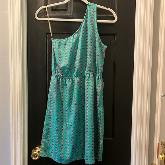 Everly Turquoise One Shoulder Bird Pattern Dress - Picture 2 of 3